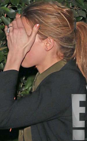 e Magazine reports Amber Heard Engagement Ring from Johnny Depp
