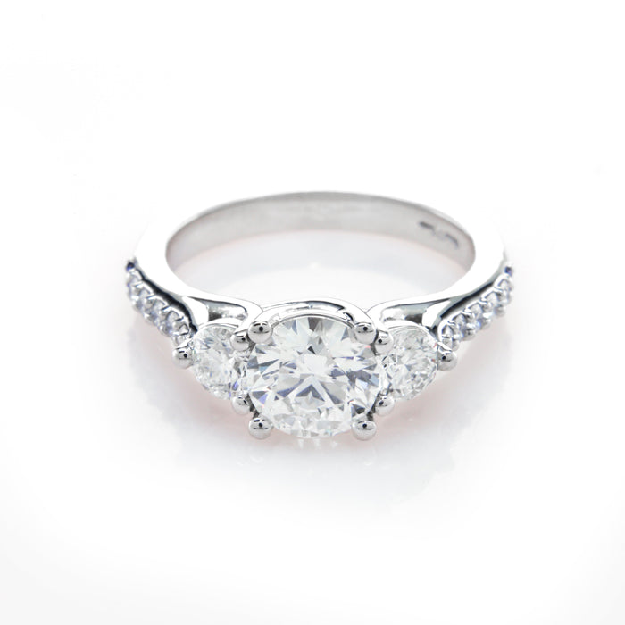 Top 2025 Engagement Ring Trends