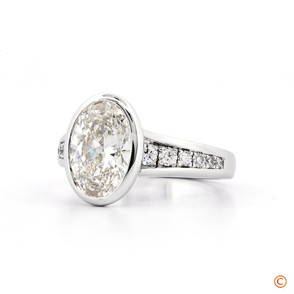 Custom Bezel Style Bridge Setting