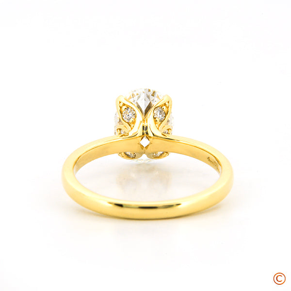 Simple solitaire with Diamond Petal Head