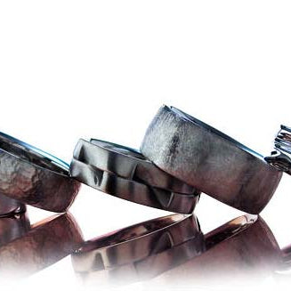 Men’s Wedding Bands, how to give as good as you get