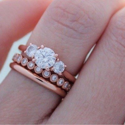 Can I wear a mismatched engagement ring and wedding band?