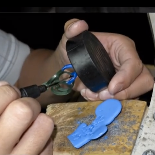 Will Brian Gavin set a diamond in a ring purchased from ***