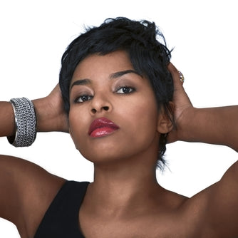 Female consumers increase jewelry sales, spur new service tactics