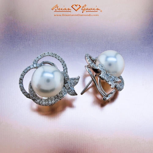 Update the classic look of pearl earrings