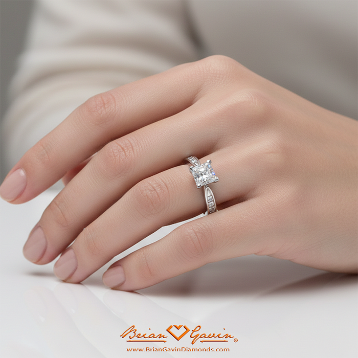 Platinum, 18K White Gold, 18K Rose Gold, 18K Yellow Gold