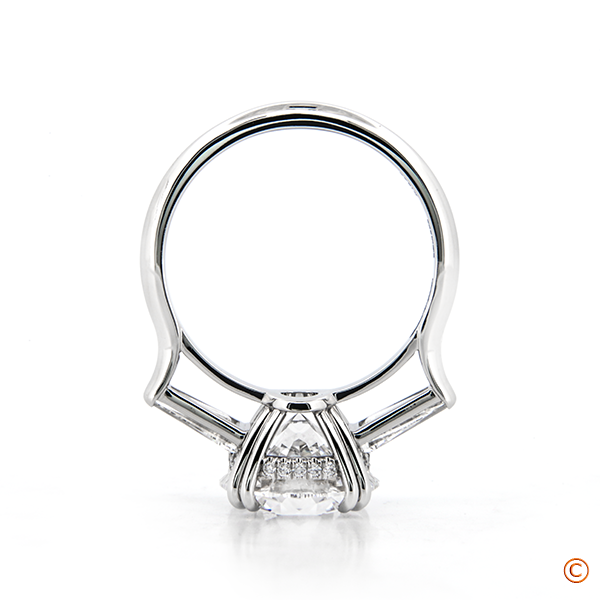 Graciosa Featuring a 3.52ct Round Diamond
