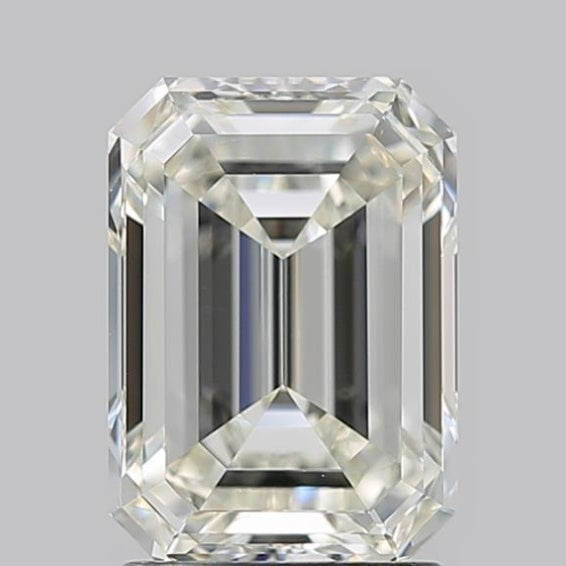 2.200 J VS2 Virtual Selection Emerald Diamond