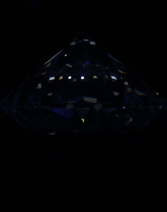 3.90ct Round G VVS1 Natural Diamond fluorescence image