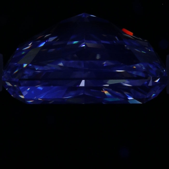 2.50ct Radiant I VVS1 Natural Diamond fluorescence image