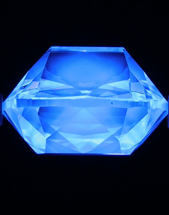 5.01ct OMB I SI1 Natural Diamond fluorescence image