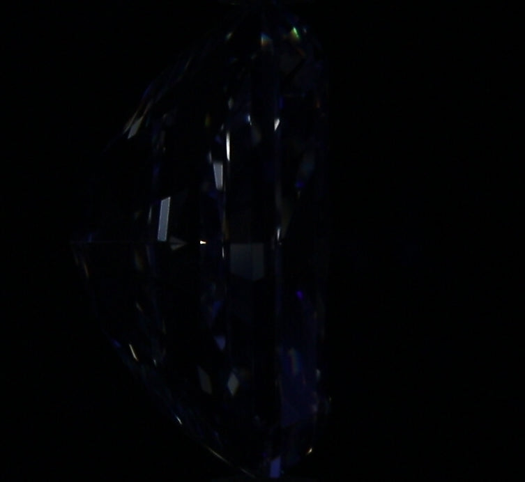 2.51ct Radiant F SI1 Natural Diamond fluorescence image