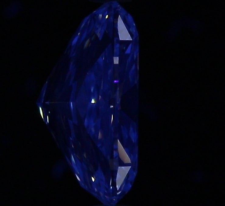 2.01ct CM H VS1 Natural Diamond fluorescence image