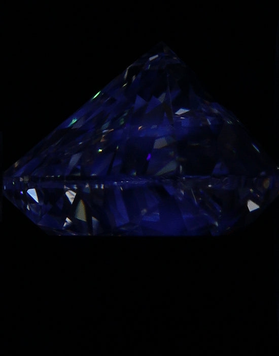 1.31ct Heart H VS1 Natural Diamond fluorescence image