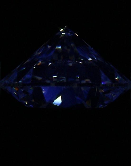 1.06ct Round E SI1 Natural Diamond fluorescence image