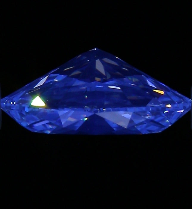 1.20ct Oval H VS2 Natural Diamond fluorescence image