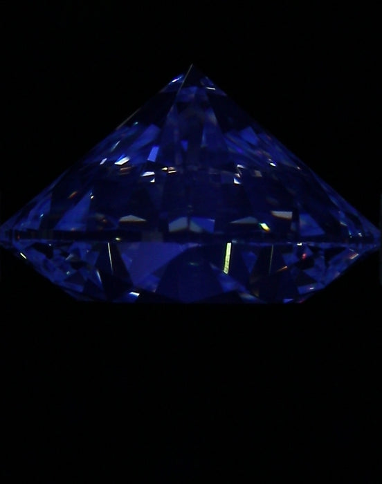2.40ct Round F VVS2 Natural Diamond fluorescence image