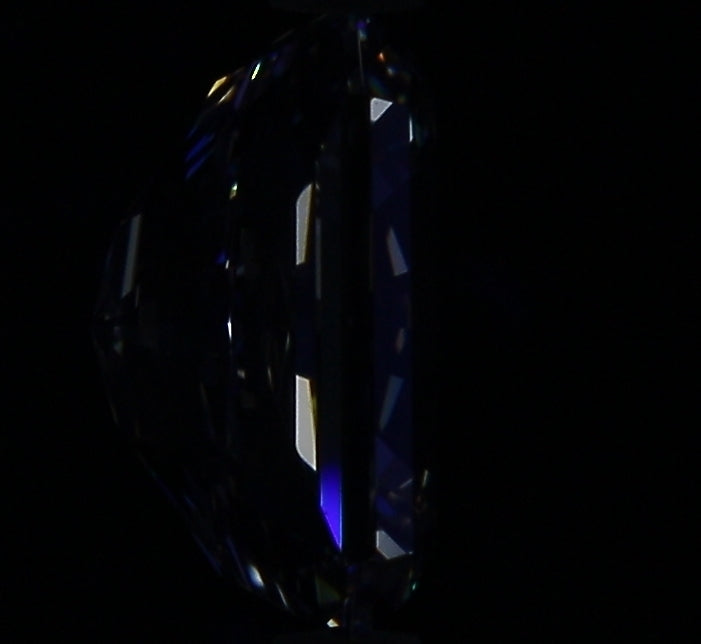 1.90ct Radiant H VVS2 Natural Diamond fluorescence image