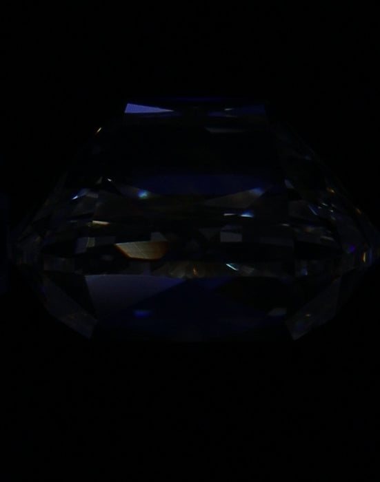 2.03ct OMB F VVS2 Natural Diamond fluorescence image