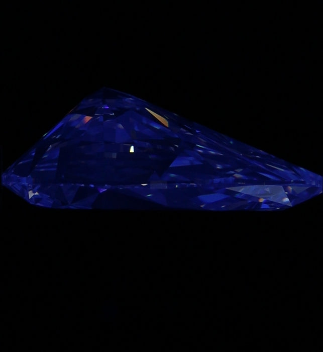 1.49ct Pear H VVS1 Natural Diamond fluorescence image