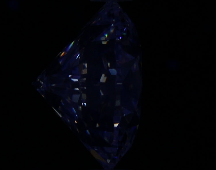 2.02ct Round G VS2 Natural Diamond fluorescence image