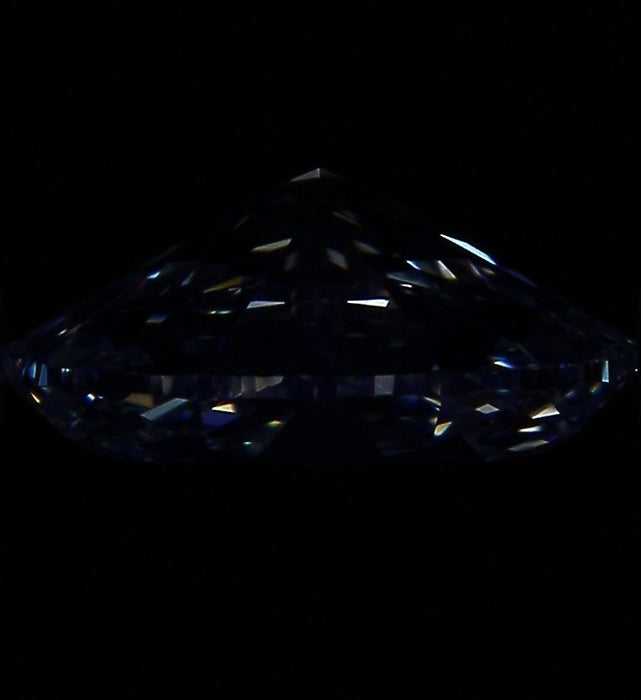 2.02ct Oval G VVS1 Natural Diamond fluorescence image
