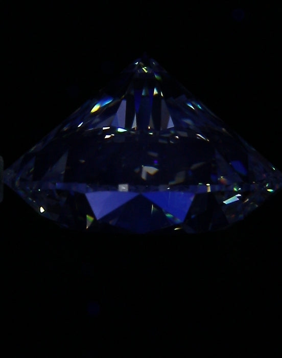 5.01ct Round I VS1 Natural Diamond fluorescence image