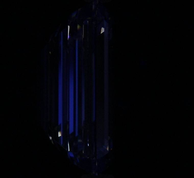 3.50ct Emerald F VVS2 Natural Diamond fluorescence image