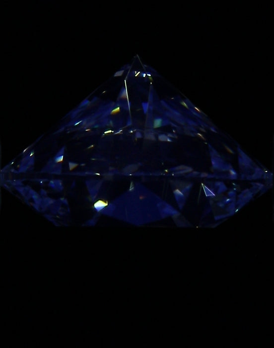 1.03ct Round E VS1 Natural Diamond fluorescence image