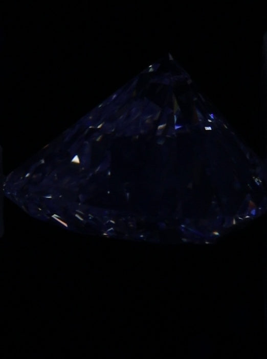 1.01ct Heart I VVS2 Natural Diamond fluorescence image