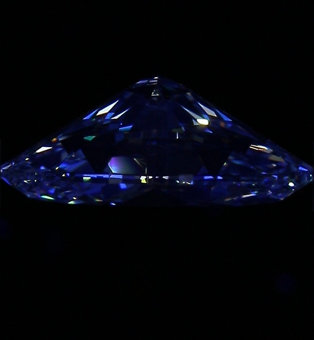 1.37ct Oval D FL Natural Diamond fluorescence image