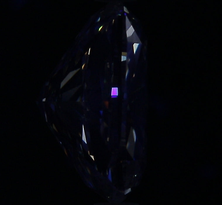 2.02ct CM J SI1 Natural Diamond fluorescence image