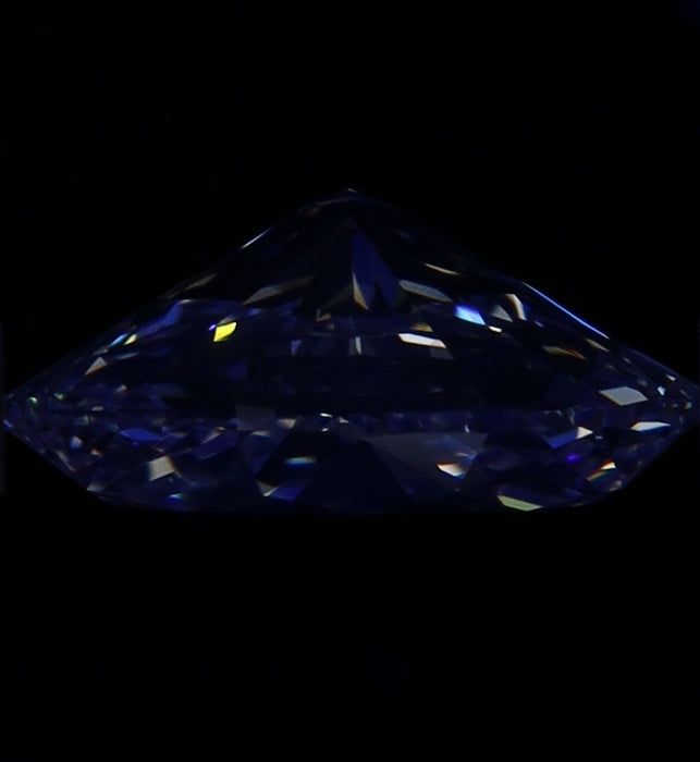 1.40ct Oval J VVS2 Natural Diamond fluorescence image