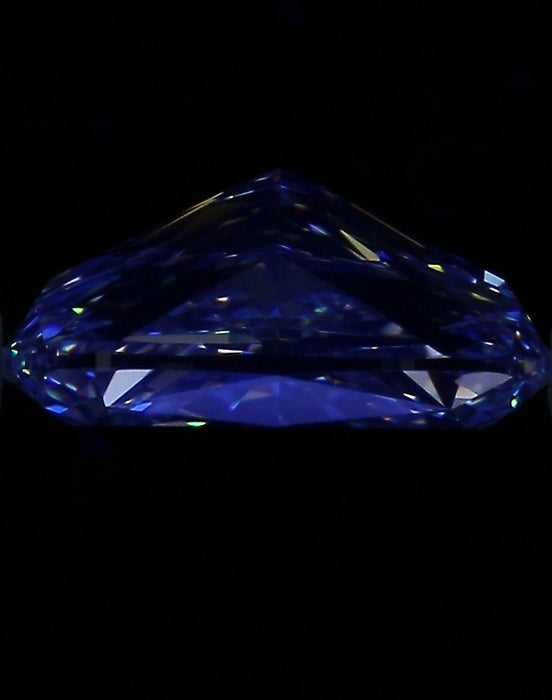 3.22ct CE I VVS1 Natural Diamond fluorescence image