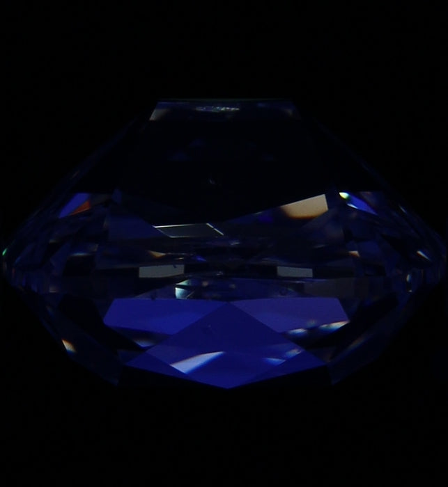 3.01ct OMB H SI1 Natural Diamond fluorescence image