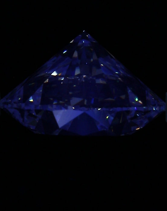 4.71ct Round J VS1 Natural Diamond fluorescence image