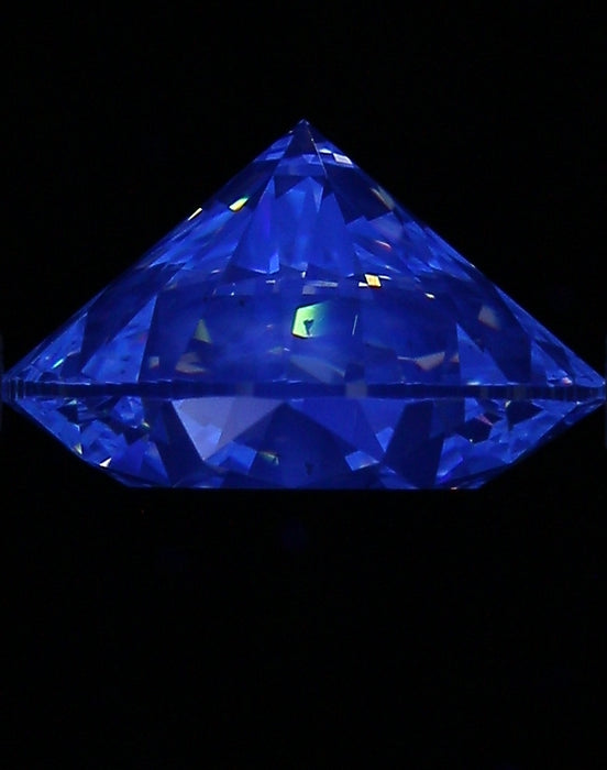 4.51ct Round J SI1 Natural Diamond fluorescence image