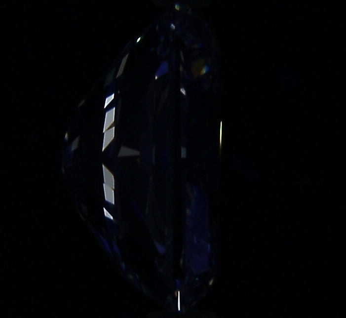 2.54ct Radiant K VVS2 Natural Diamond fluorescence image