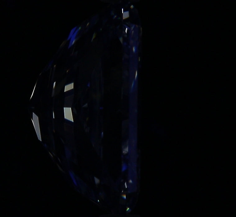 3.40ct Radiant F VS2 Natural Diamond fluorescence image