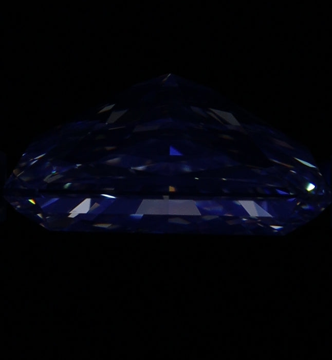 2.03ct Radiant J VS2 Natural Diamond fluorescence image