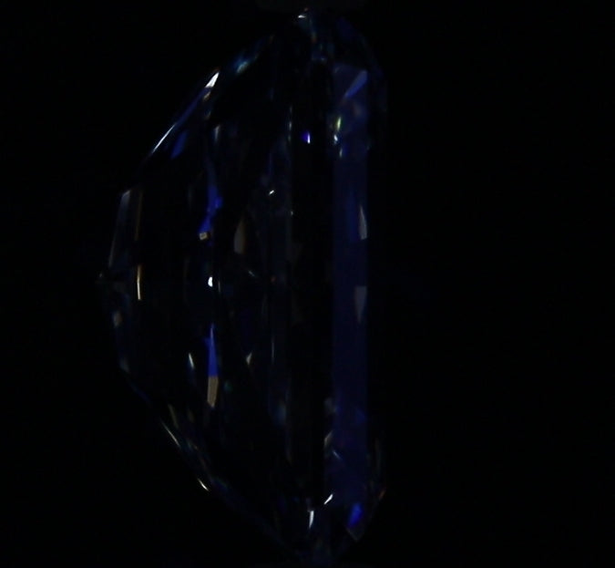2.01ct Radiant E SI1 Natural Diamond fluorescence image