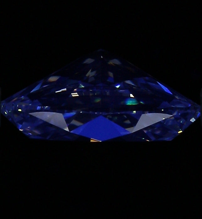 2.50ct Oval I VS1 Natural Diamond fluorescence image