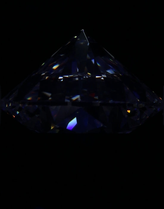2.02ct Round G VVS2 Natural Diamond fluorescence image
