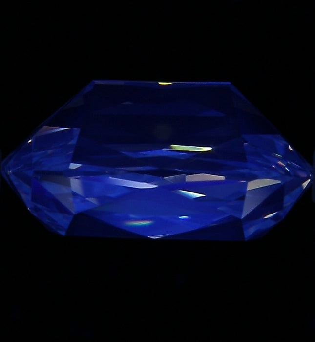 6.06ct OMB U-V VVS2 Natural Diamond fluorescence image