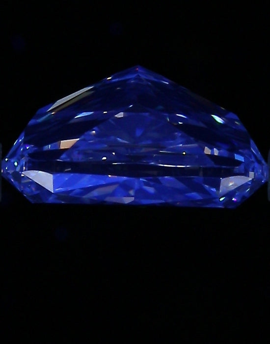 3.01ct CE H VS1 Natural Diamond fluorescence image