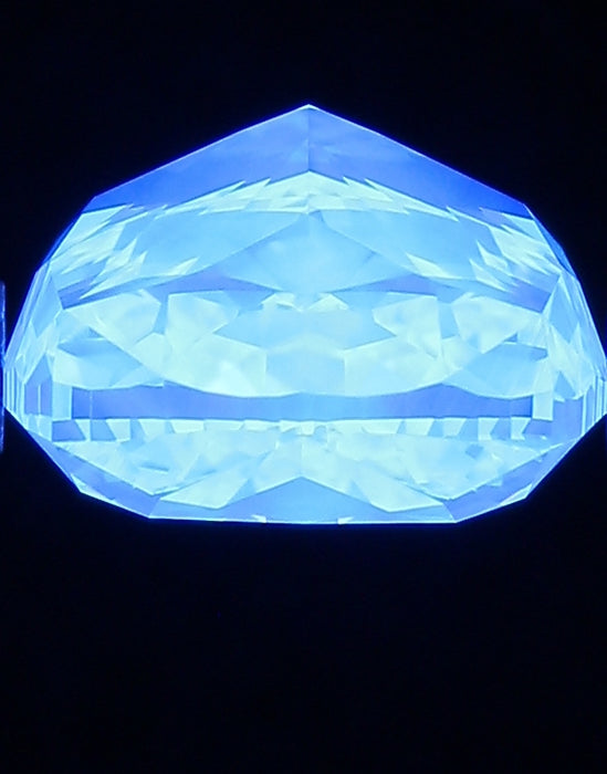 2.52ct Cushion U-V VS1 Natural Diamond fluorescence image