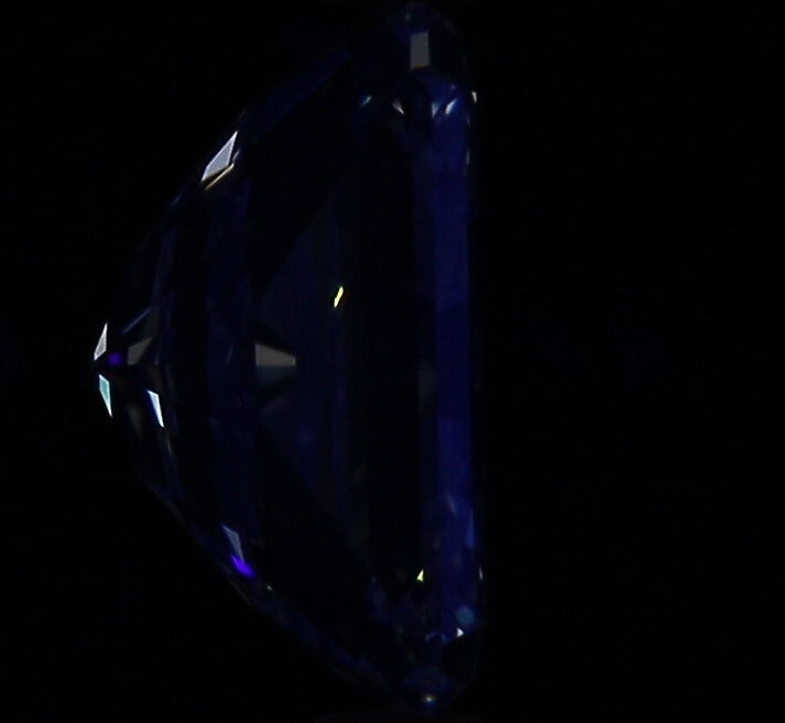 1.80ct Radiant J VS1 Natural Diamond fluorescence image