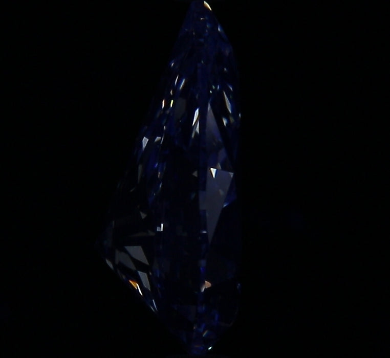2.01ct Pear G SI1 Natural Diamond fluorescence image