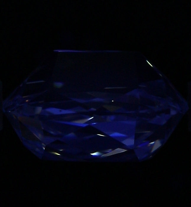 2.01ct OMB I SI1 Natural Diamond fluorescence image