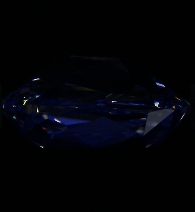 1.71ct OMB F VS2 Natural Diamond fluorescence image